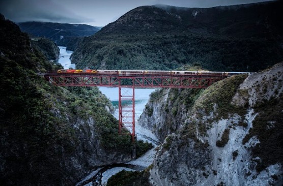 TranzAlpine Day Excursion - Christchurch-Arthurs Pass-Christchurch