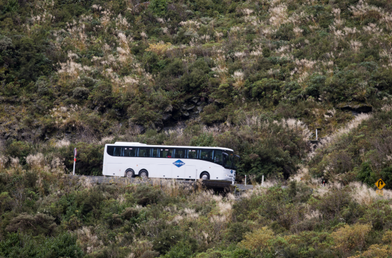 Milford Sound Scenic Cruise (Queenstown-Te Anau) GL79 (0720 - 1915)